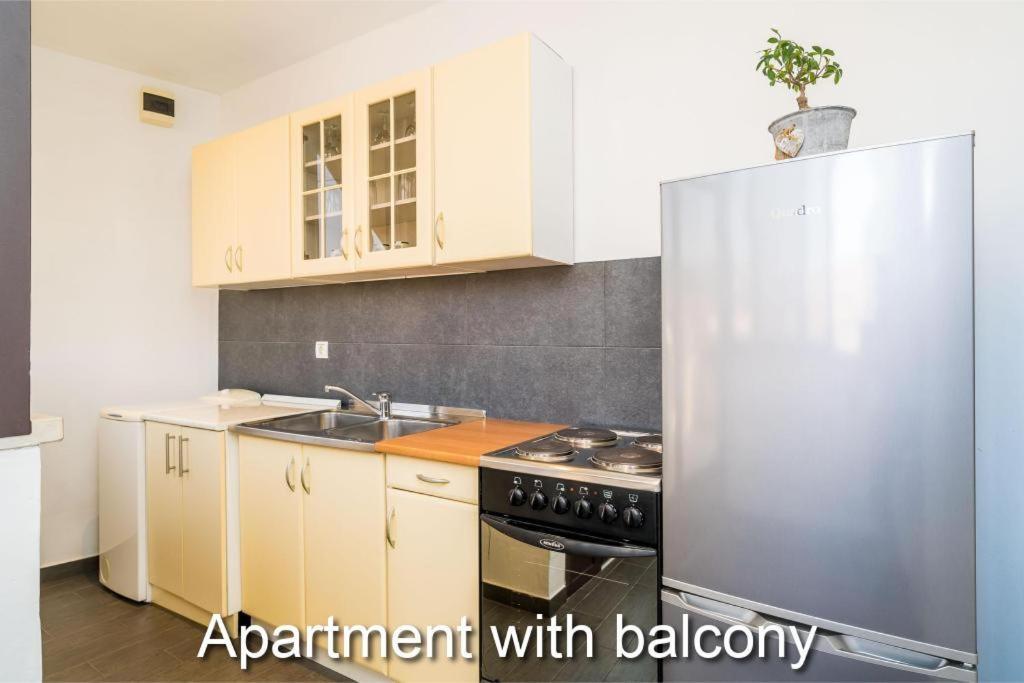 Budman Apartment *
